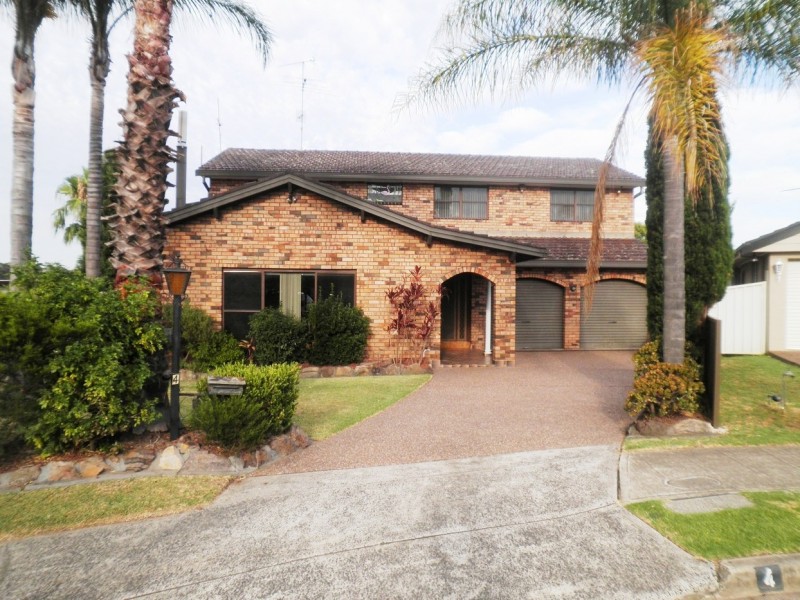 4 Bardia Place, Bossley Park NSW 2176