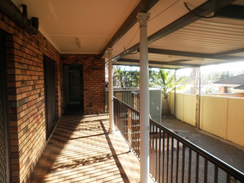 4 Bardia Place, Bossley Park NSW 2176