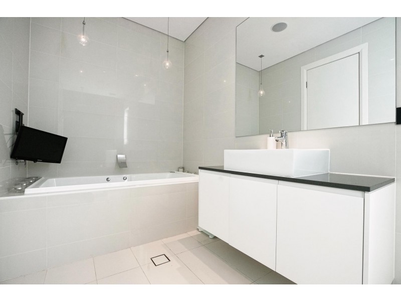 33A Bougainville Street, Bossley Park NSW 2176