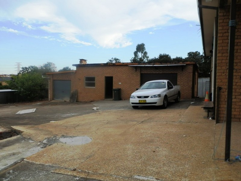 4 Flack Place, Edensor Park NSW 2176