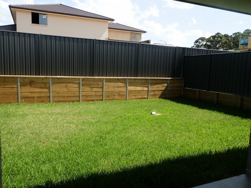 58 Bird Walton Avenue, Middleton Grange NSW 2171