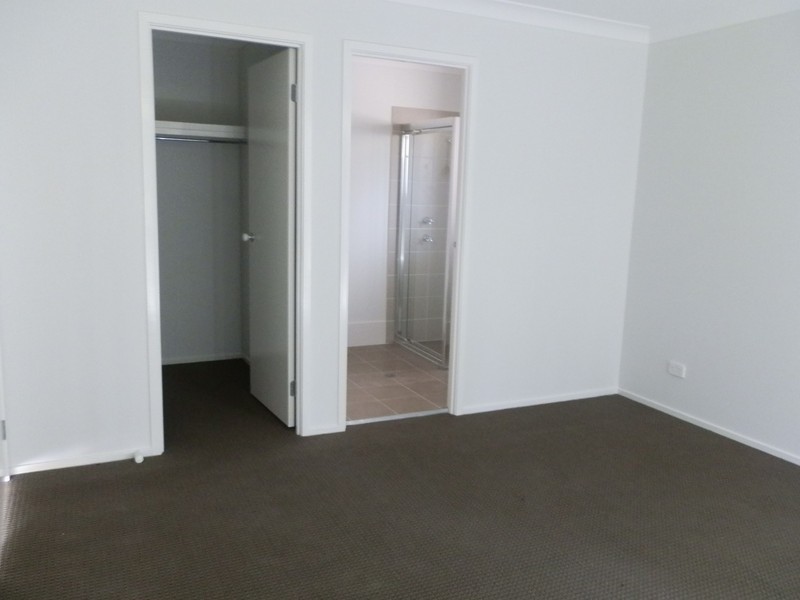 58 Bird Walton Avenue, Middleton Grange NSW 2171