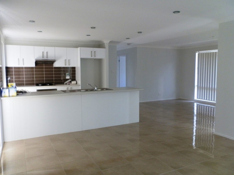 58 Bird Walton Avenue, Middleton Grange NSW 2171