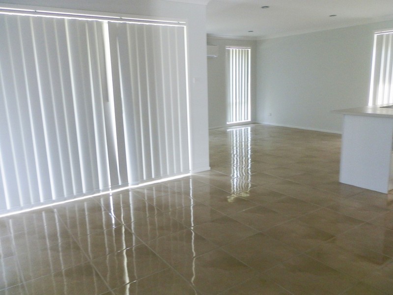 58 Bird Walton Avenue, Middleton Grange NSW 2171