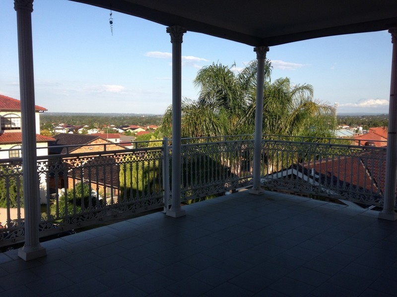 2 Sheoak Place, Bossley Park NSW 2176