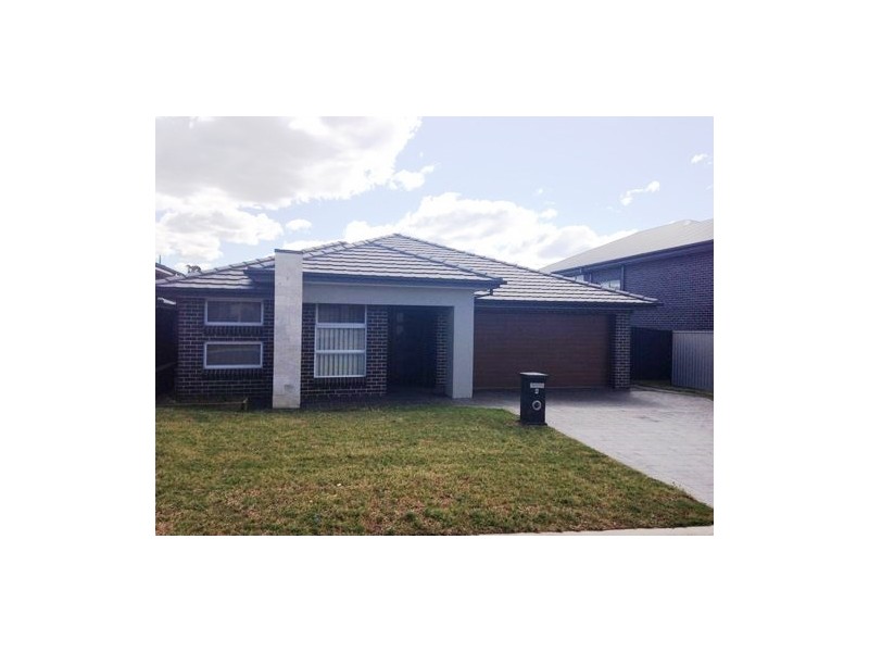 6  McMaster Street, Middleton Grange NSW 2171