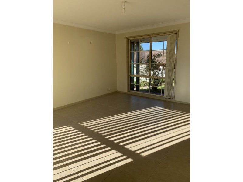 8A Cipolin close, Eagle Vale NSW 2558