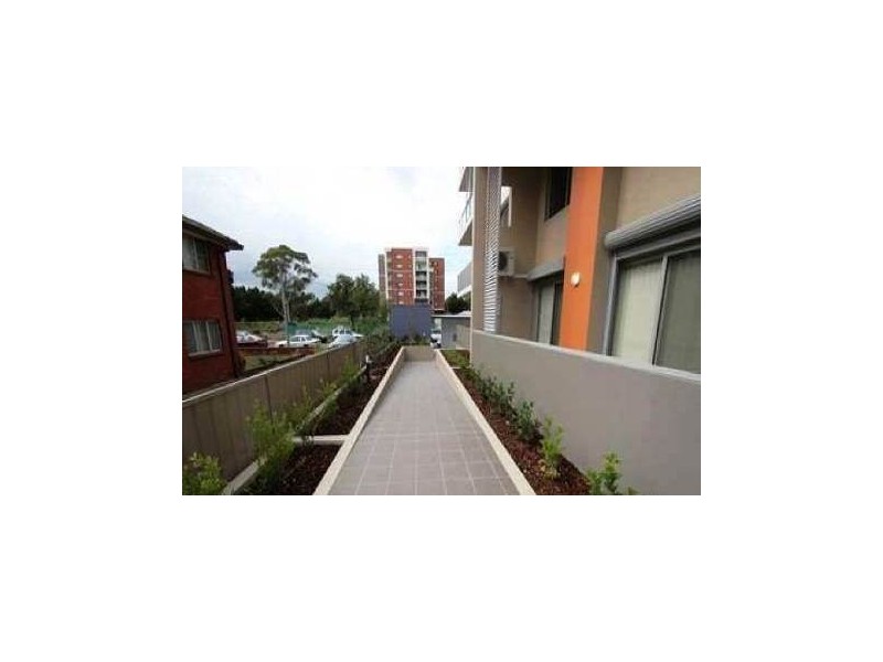 Unit 6/7  Bathurst Street, Liverpool NSW 2170