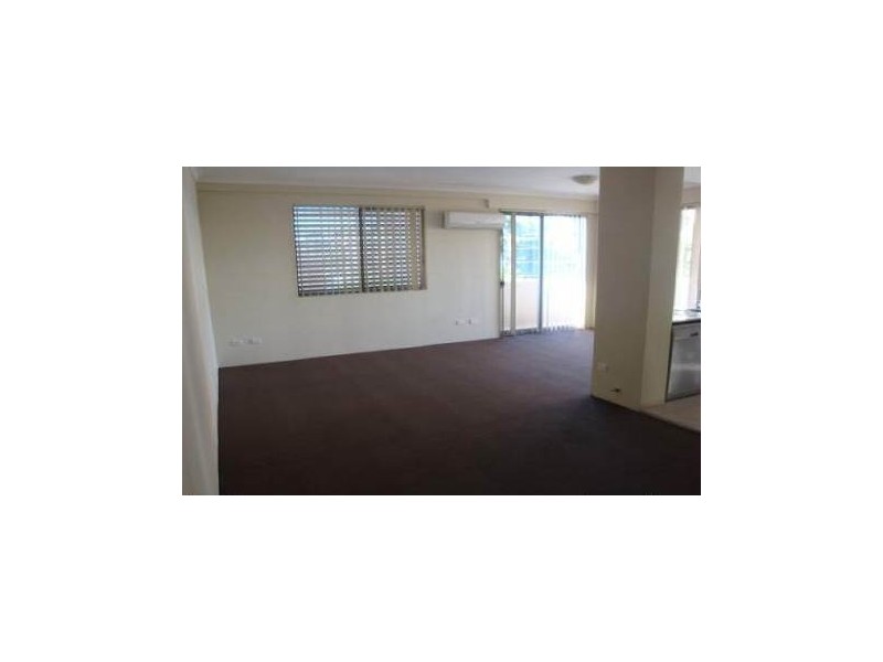 Unit 6/7  Bathurst Street, Liverpool NSW 2170
