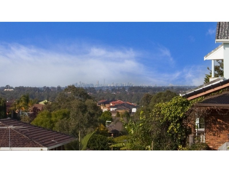 5 Avalon Close, Bossley Park NSW 2176