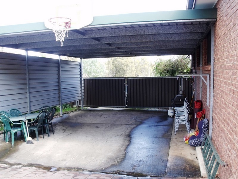 165 Banks Drive, St Clair NSW 2759