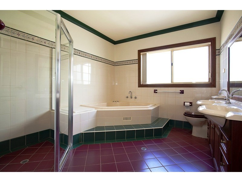 37 Begovich Cres, Abbotsbury NSW 2176