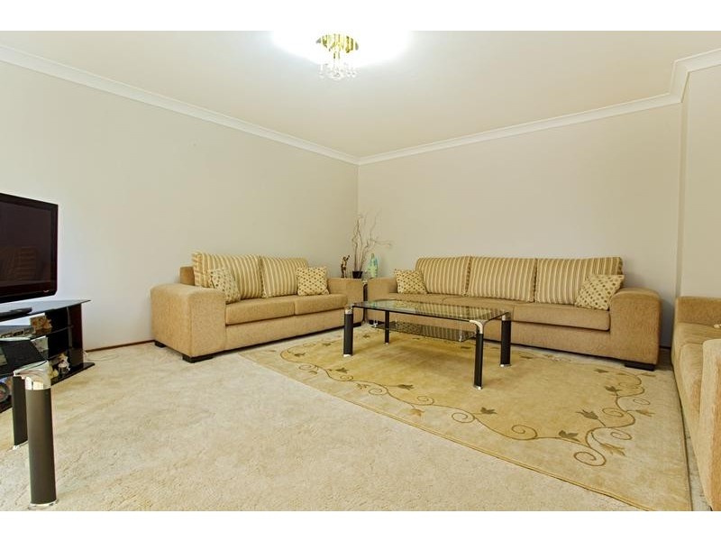 42 Castlereagh Street, Bossley Park NSW 2176