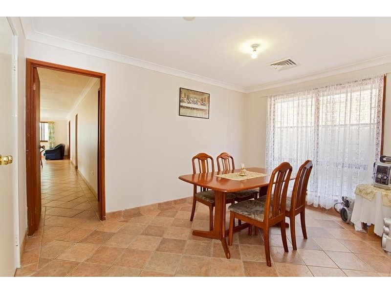 42 Castlereagh Street, Bossley Park NSW 2176