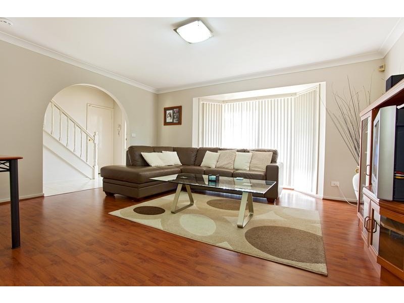 9 Mohawk Cres, Greenfield Park NSW 2176