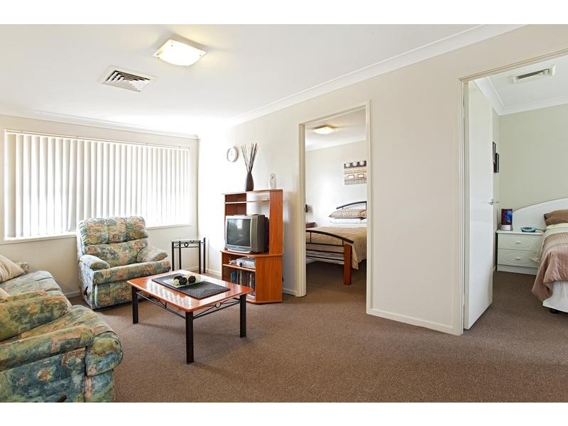 9 Mohawk Cres, Greenfield Park NSW 2176