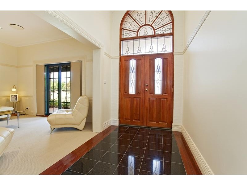 411 Bowood Way, Mount Vernon NSW 2178