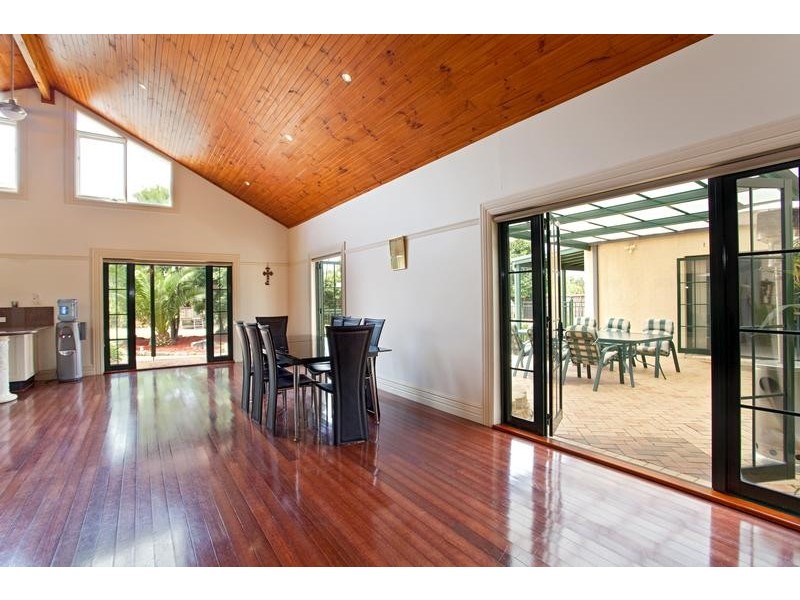 411 Bowood Way, Mount Vernon NSW 2178