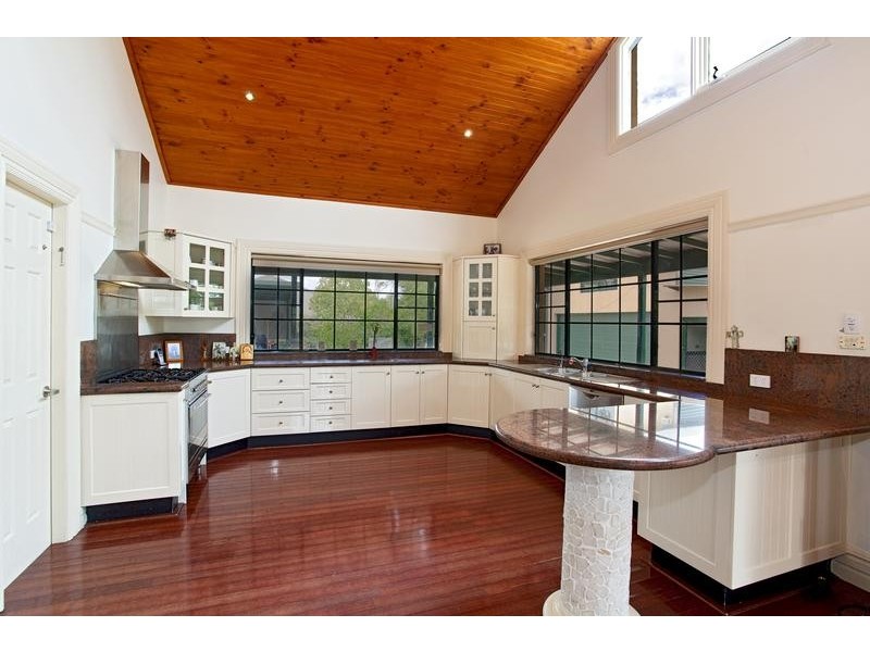 411 Bowood Way, Mount Vernon NSW 2178