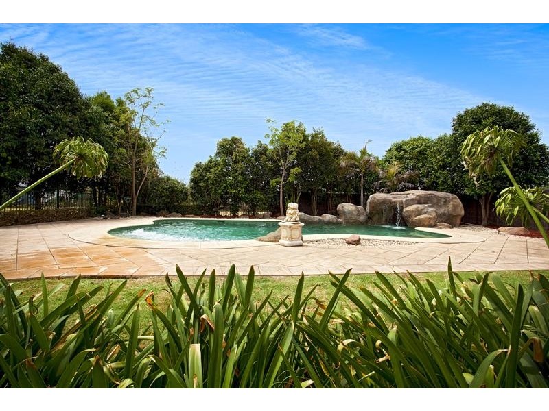 411 Bowood Way, Mount Vernon NSW 2178