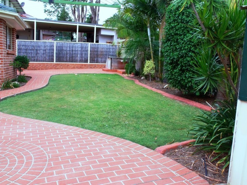 Edensor Park NSW 2176