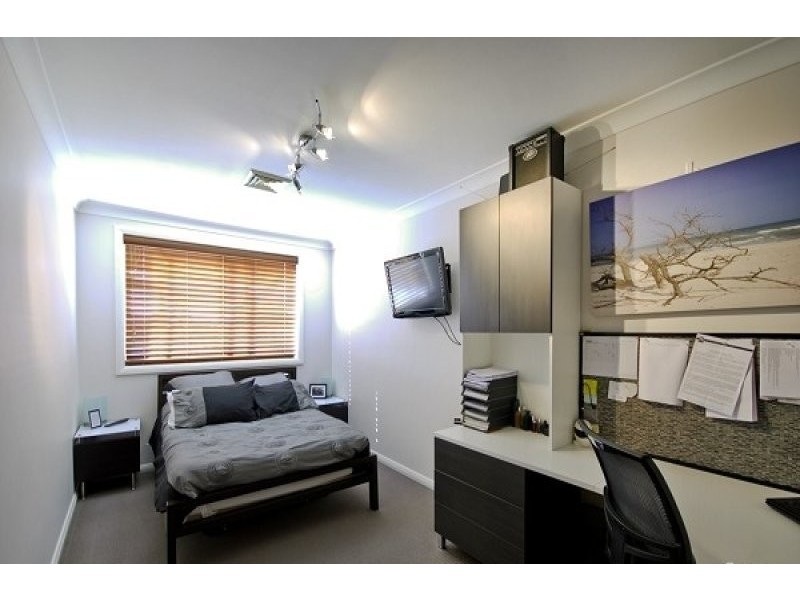 Edensor Park NSW 2176