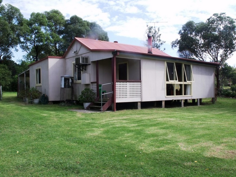 10 Byron Road, Tahmoor NSW 2573