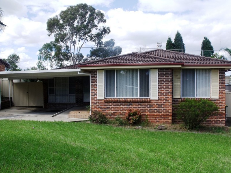 3  Holbrook Street, Bossley Park NSW 2176