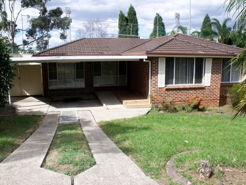 3  Holbrook Street, Bossley Park NSW 2176