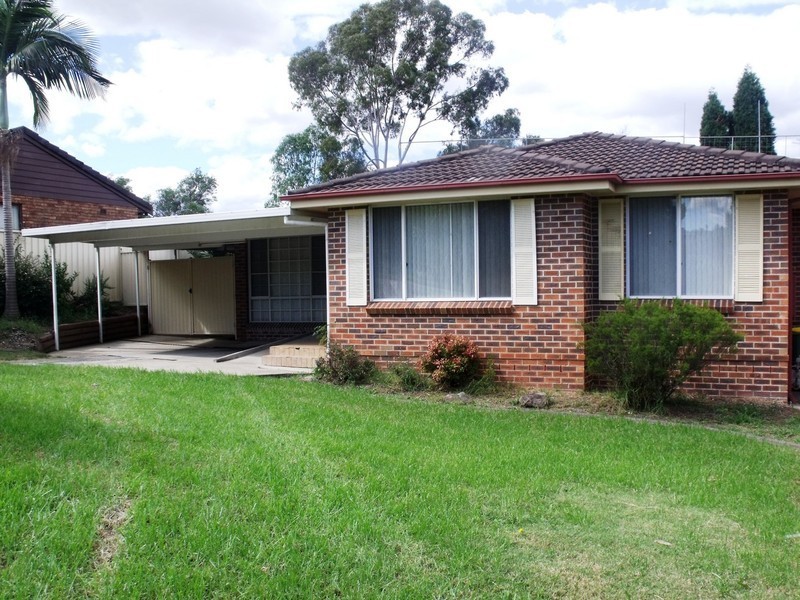3  Holbrook Street, Bossley Park NSW 2176
