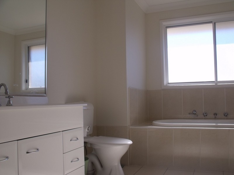 19 Endeavour Circuit, Harrington Park NSW 2567