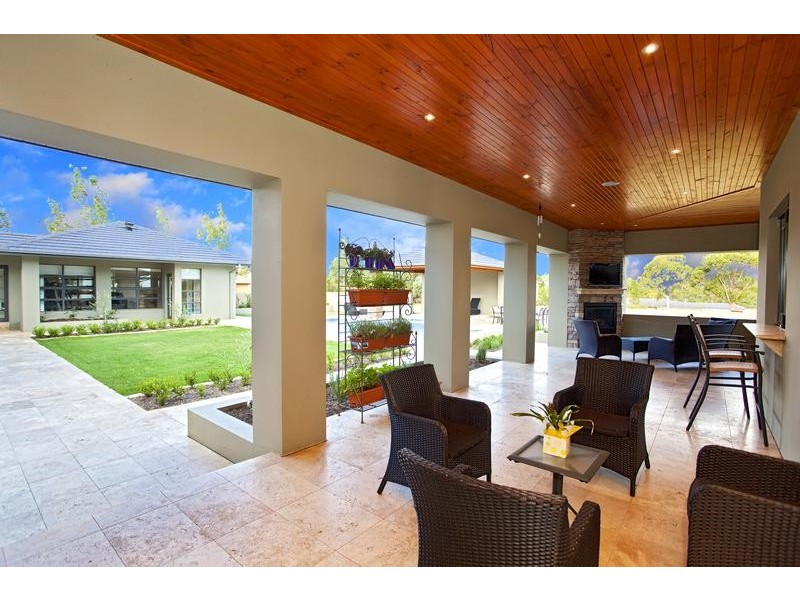 805 Bellview Avenue, Mount Vernon NSW 2178