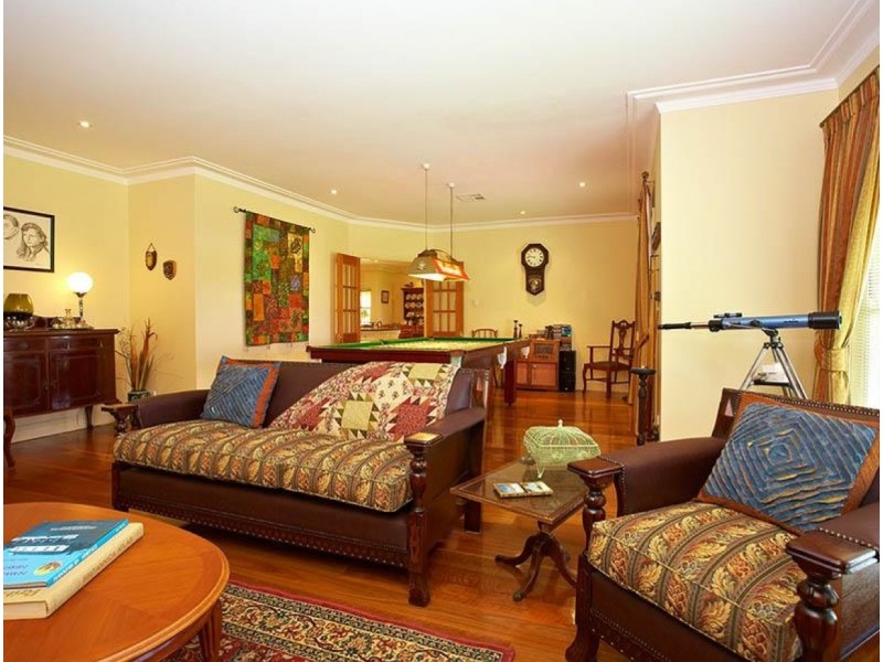 19  Pamela Crescent, Bowen Mountain NSW 2753