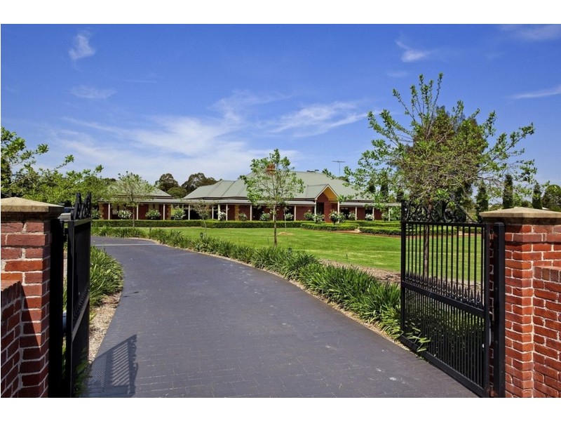 32 Lincoln Road, Cecil Park NSW 2178