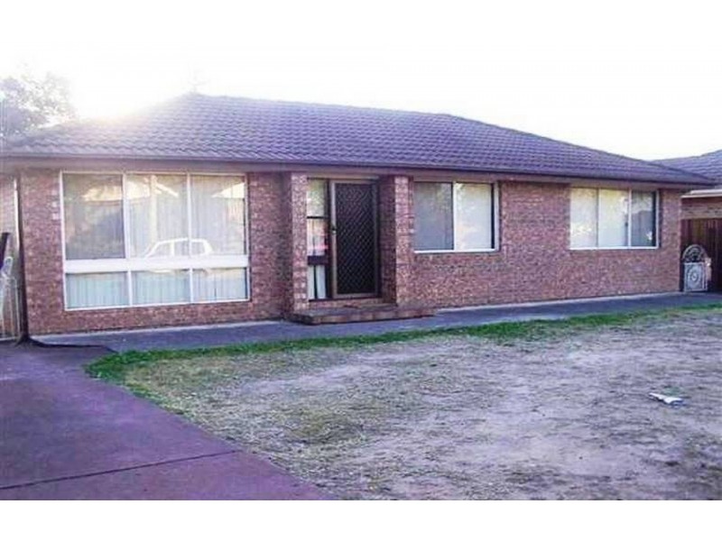 7 Eden Glen St, St Clair NSW 2759