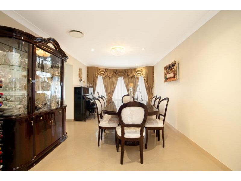 Edensor Park NSW 2176