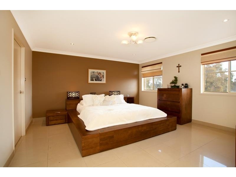 Edensor Park NSW 2176