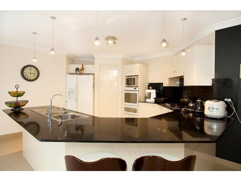 Edensor Park NSW 2176