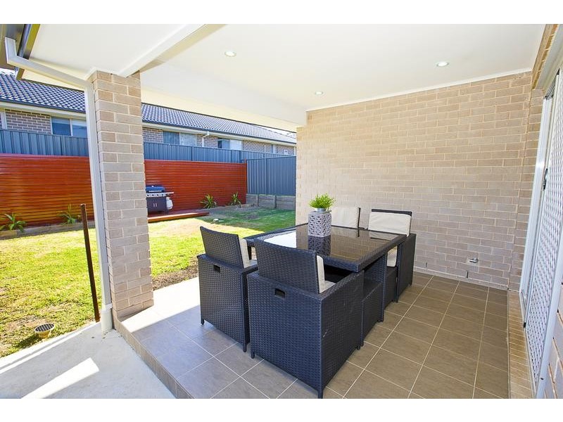 58 Bird Walton Avenue, Middleton Grange NSW 2171