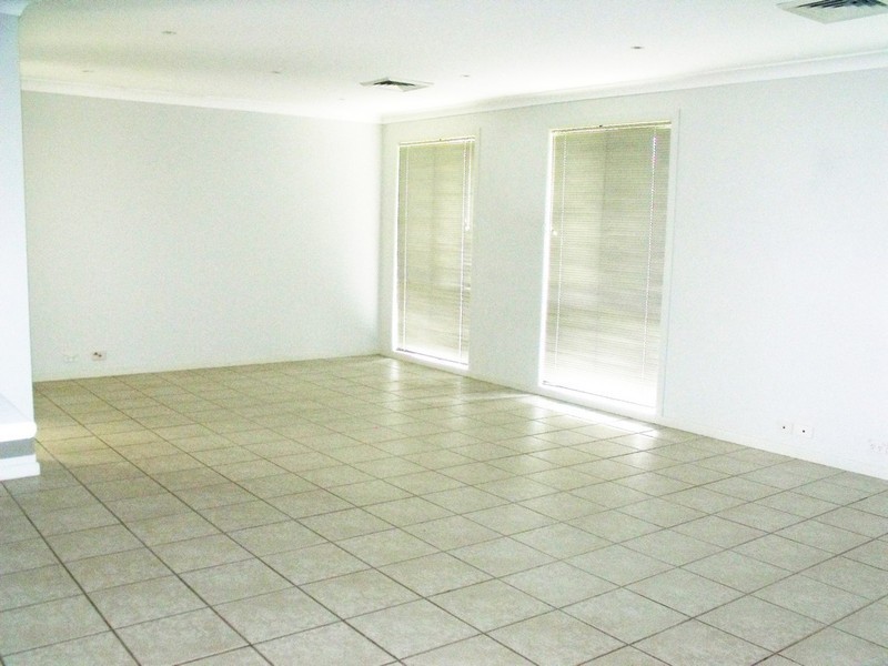 1816 THE HORSLEY DRIVE, Horsley Park NSW 2175