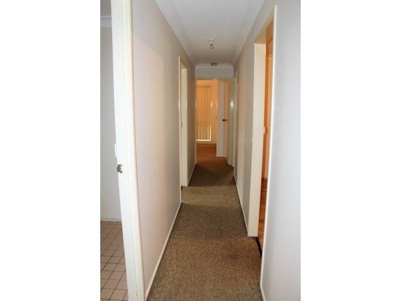 14 Henley Grove, St Clair NSW 2759