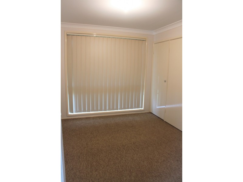 14 Henley Grove, St Clair NSW 2759