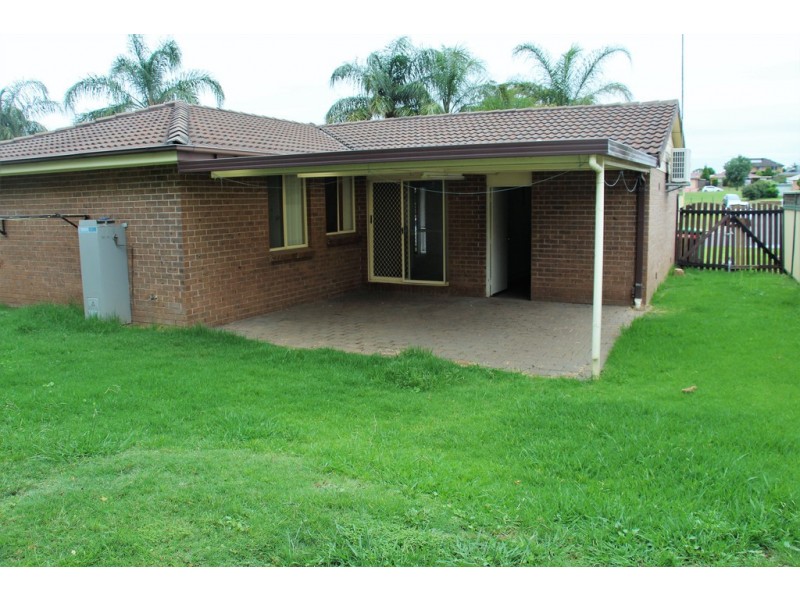 14 Henley Grove, St Clair NSW 2759