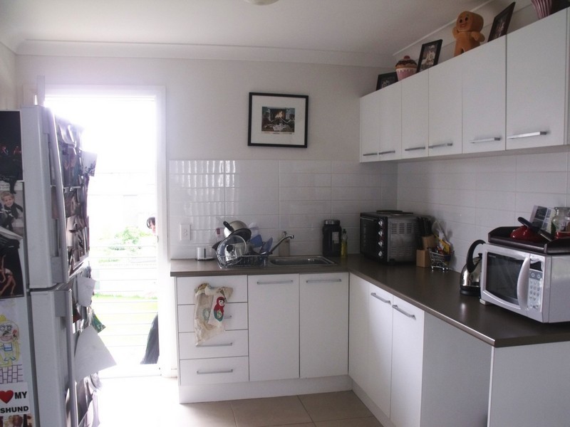 2 Hemsworth Avenue, Middleton Grange NSW 2171