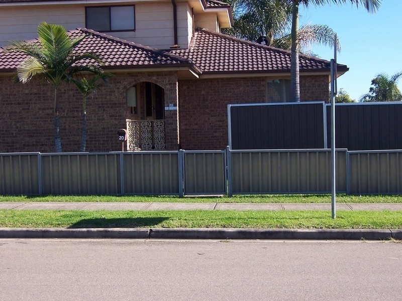 20 Apache Road, Bossley Park NSW 2176