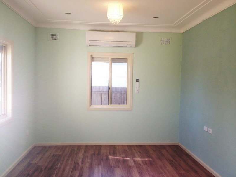 Fairfield West NSW 2165