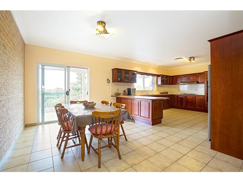 Edensor Park NSW 2176