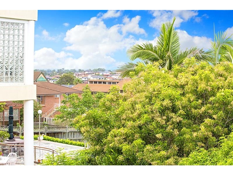 Edensor Park NSW 2176