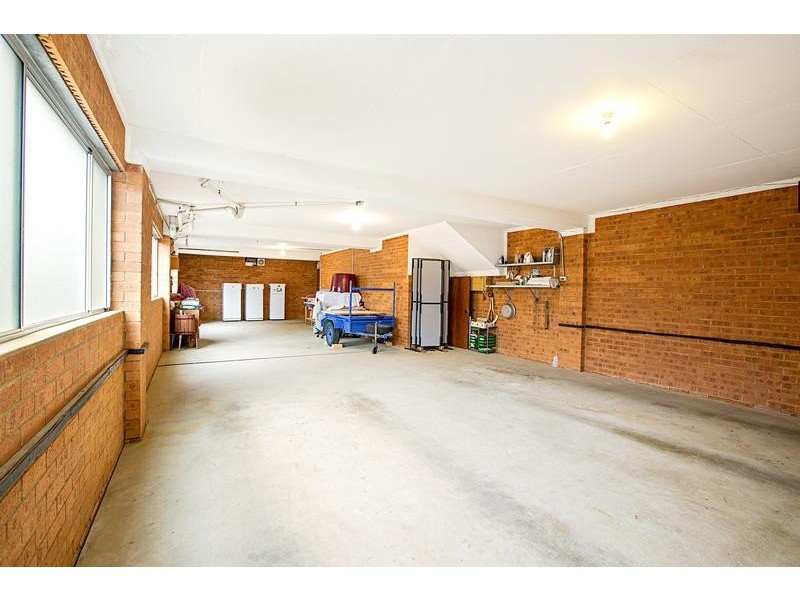 Edensor Park NSW 2176
