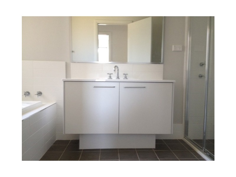 143 Robey Avenue, Middleton Grange NSW 2171